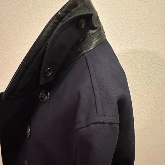 Burberry Blue Double Breasted Peacoat with Wide Lapel - Picture 8 of 11